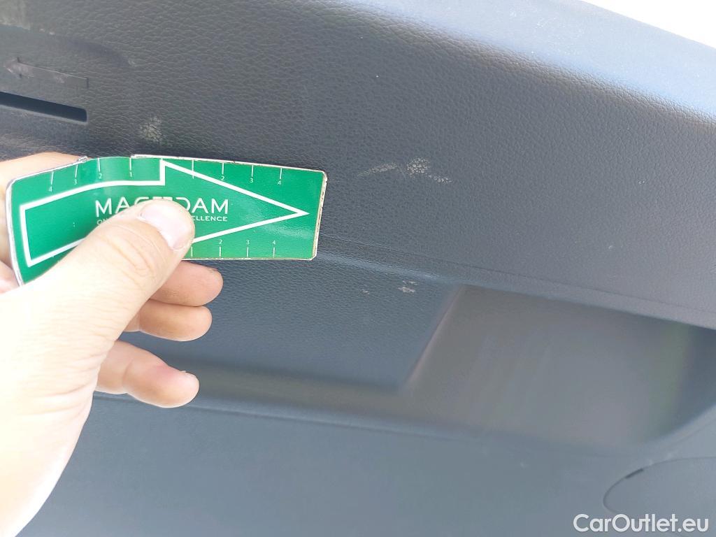 KIA  Cee'd KIA Ceed / 2021 / 5P / berlina con portón 1.0 T-GDi 74kW (100CV) Concept #1