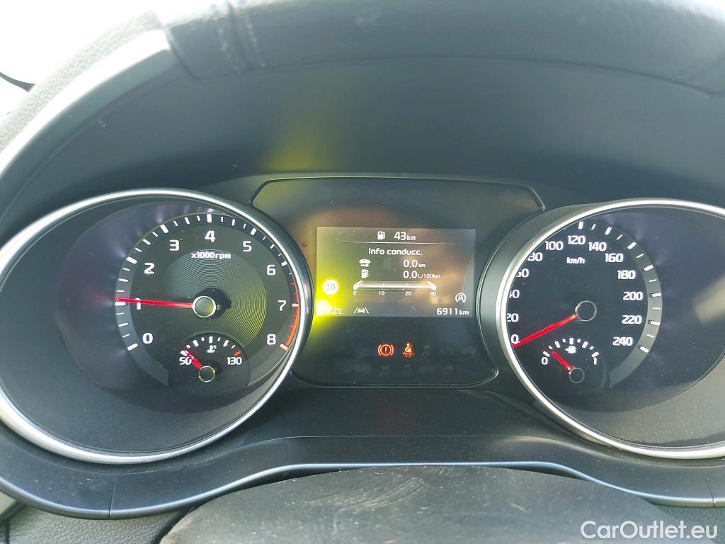 KIA  Cee'd KIA Ceed / 2021 / 5P / berlina con portón 1.0 T-GDi 74kW (100CV) Concept #4