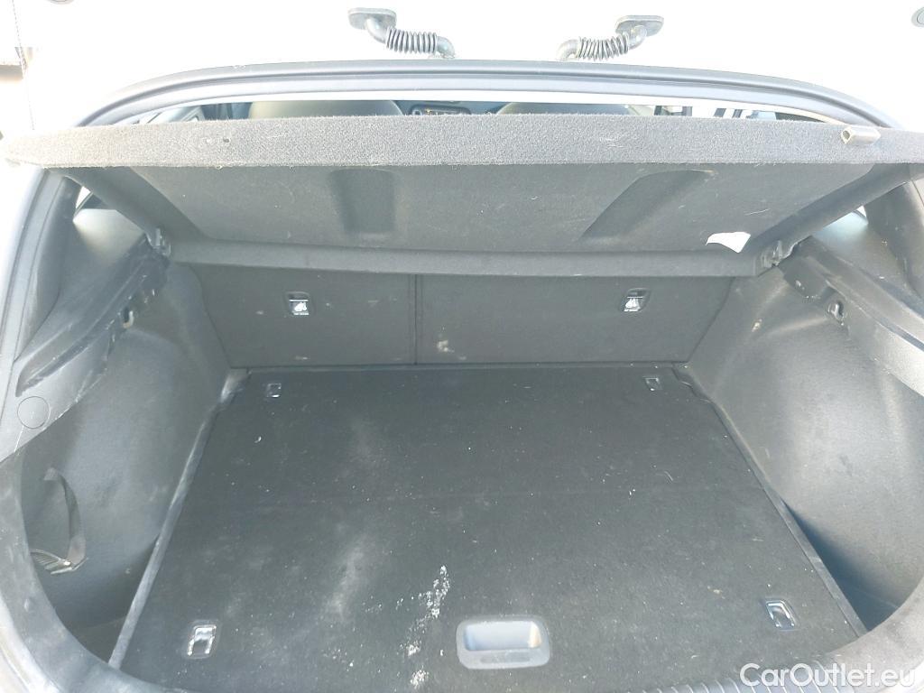 KIA  Cee'd KIA Ceed / 2021 / 5P / berlina con portón 1.0 T-GDi 74kW (100CV) Concept #8