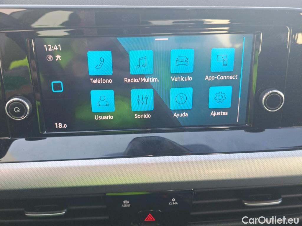 Volkswagen  Golf  VIII Berlina 2.0 TDI 115CV MT6 E6d #12