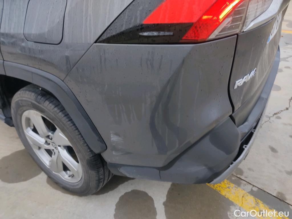  Toyota  RAV4 TOYOTA  / 2018 / 5P / todoterreno 2.5l 220H Advance #28