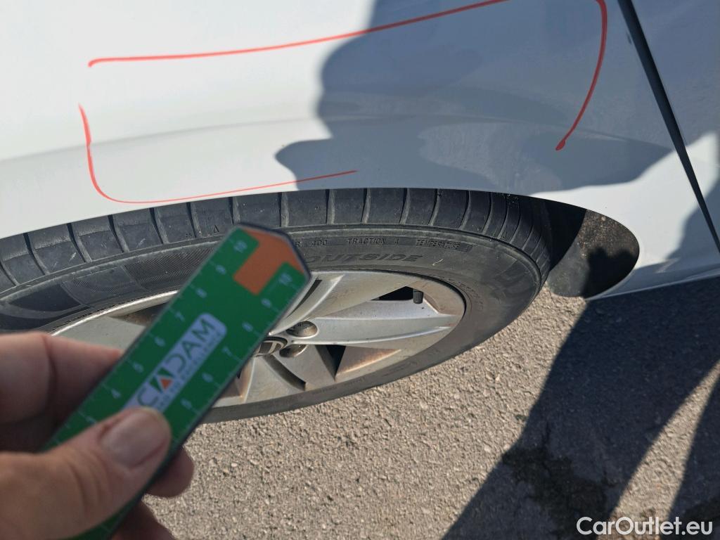 Volkswagen  Golf  VIII Berlina 2.0 TDI 115CV MT6 E6d #4