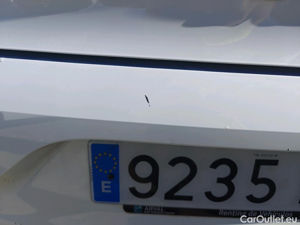  Renault  Clio RENAULT  / 2019 / 5P / berlina con portón Business TCe 74 kW (100CV) GLP #21