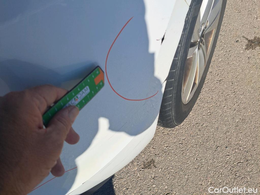 Volkswagen  Golf  VIII Berlina 2.0 TDI 115CV MT6 E6d #18