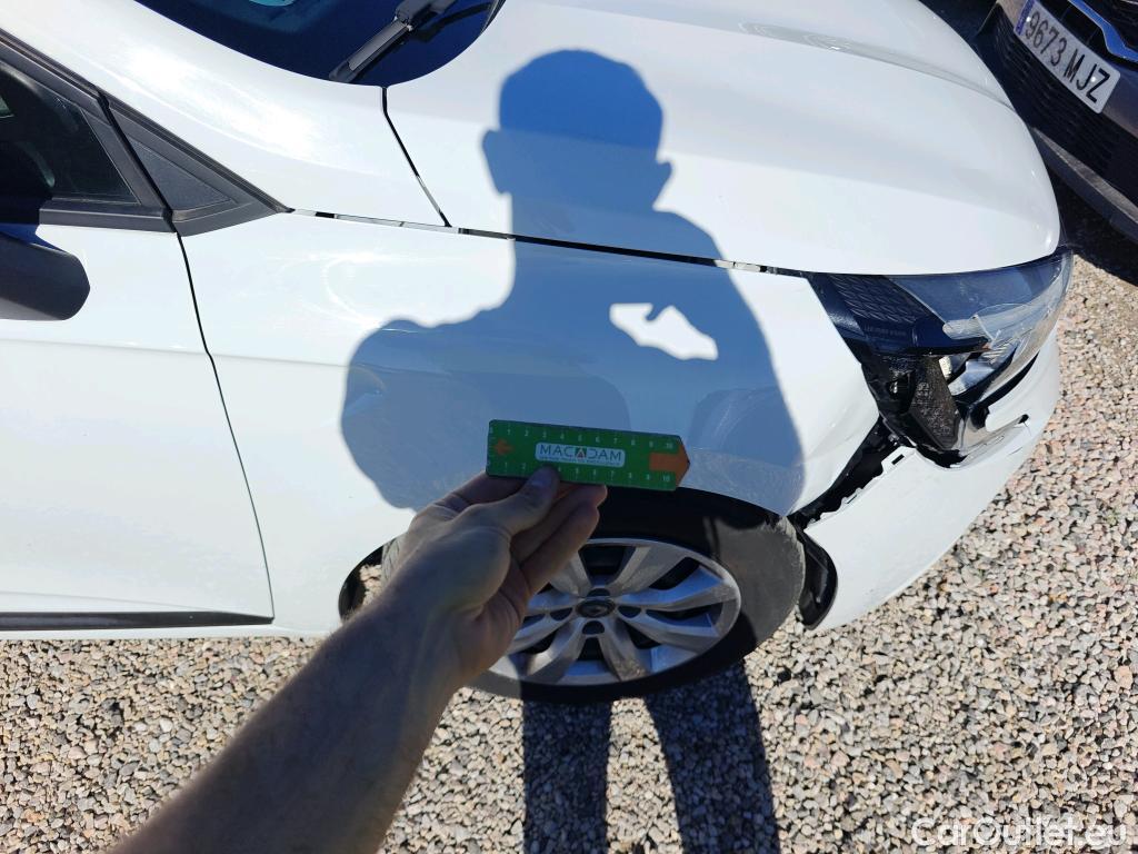  Renault  Clio RENAULT  / 2019 / 5P / berlina con portón Business TCe 74 kW (100CV) GLP #3