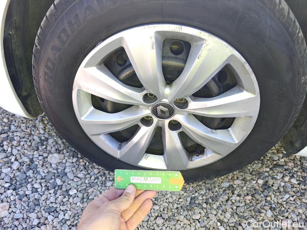  Renault  Clio RENAULT  / 2019 / 5P / berlina con portón Business TCe 74 kW (100CV) GLP #25