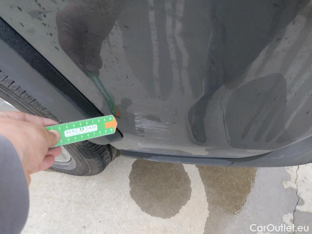  Toyota  RAV4 TOYOTA  / 2018 / 5P / todoterreno 2.5l 220H Advance #29