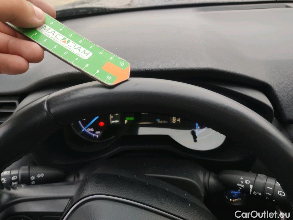  Toyota  RAV4 TOYOTA  / 2018 / 5P / todoterreno 2.5l 220H Advance #23