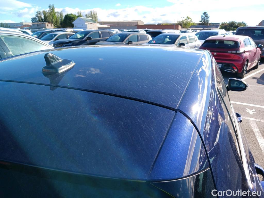  Volkswagen  Golf  VOLKSWAGEN / 2020 / 5P / berlina con portón Life 2.0 TDI 85kW (115CV) #1