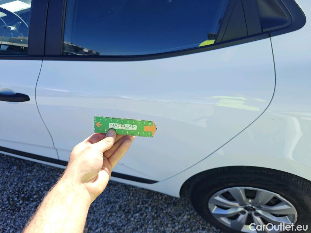  Renault  Clio RENAULT  / 2019 / 5P / berlina con portón Business TCe 74 kW (100CV) GLP #5