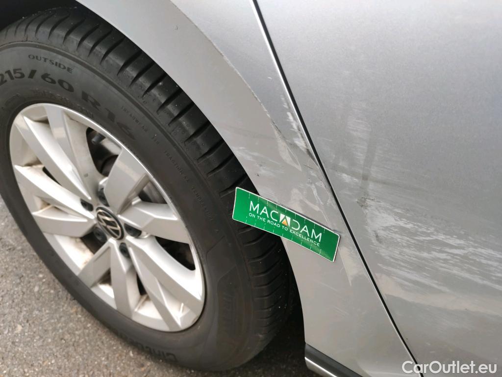  Volkswagen  Passat VOLKSWAGEN  / 2019 / 4P / sedán 2.0 TDI 110kW (150CV) #11