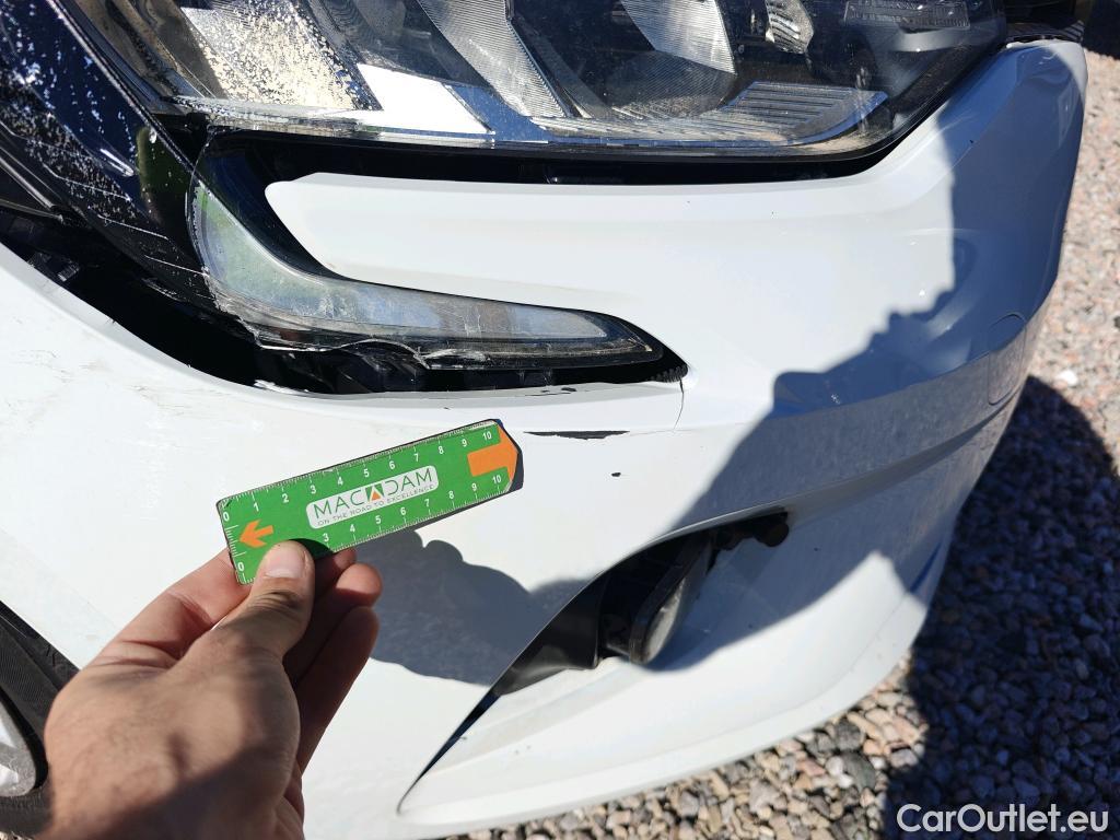  Renault  Clio RENAULT  / 2019 / 5P / berlina con portón Business TCe 74 kW (100CV) GLP #13