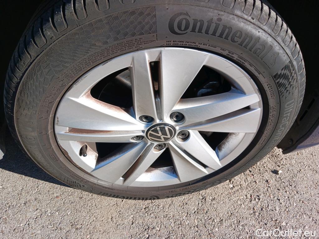  Volkswagen  Golf  VOLKSWAGEN / 2020 / 5P / berlina con portón Life 2.0 TDI 85kW (115CV) #32