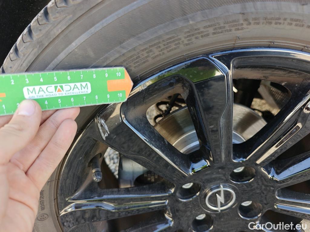 Opel  Crossland OPEL  / 2020 / 5P / crossover 1.2 81kW (110CV) GS Line #19