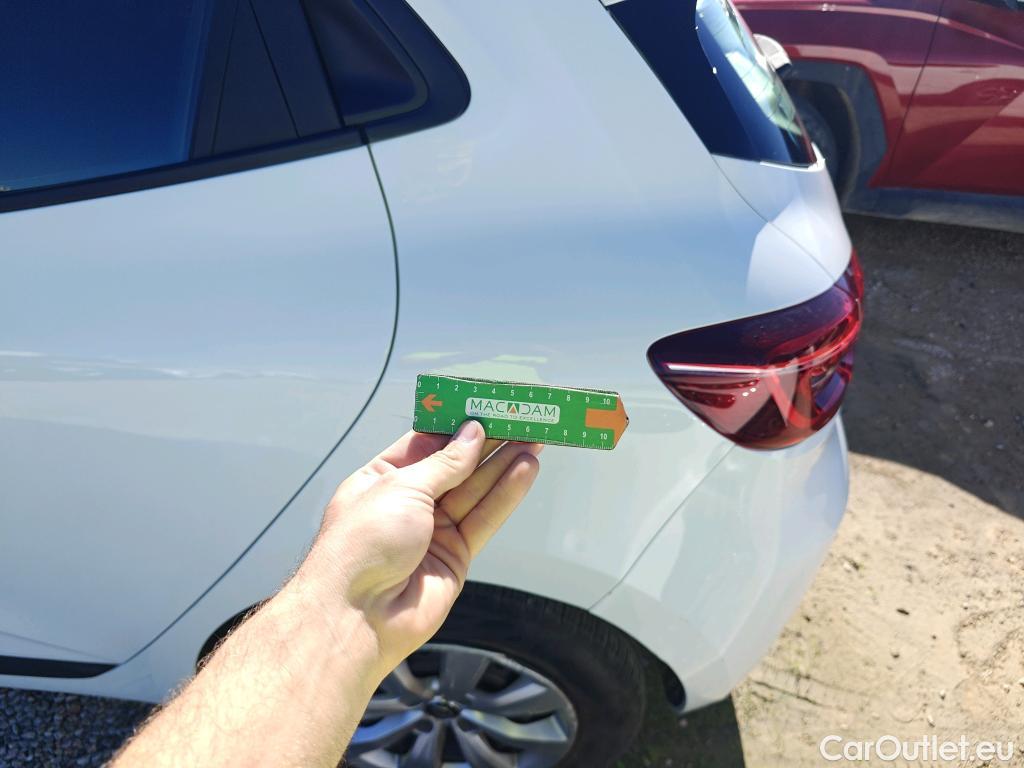  Renault  Clio RENAULT  / 2019 / 5P / berlina con portón Business TCe 74 kW (100CV) GLP #17