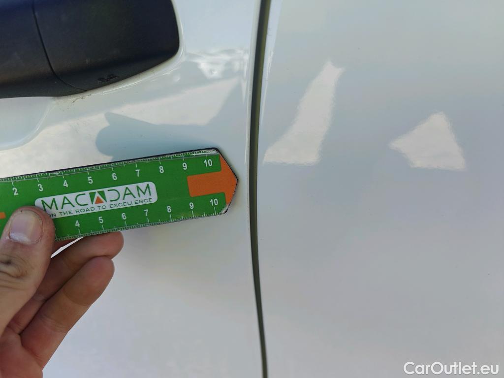  Renault  Clio RENAULT  / 2019 / 5P / berlina con portón Business TCe 74 kW (100CV) GLP #10