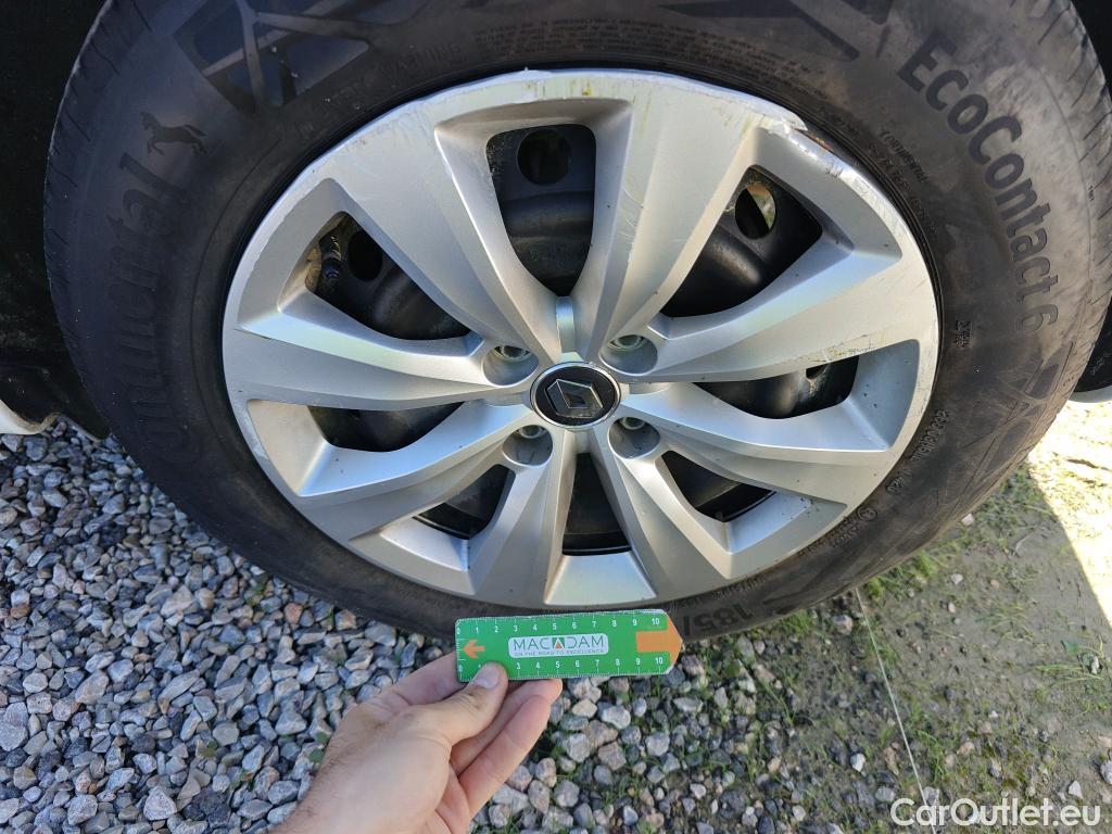  Renault  Clio RENAULT  / 2019 / 5P / berlina con portón Business TCe 74 kW (100CV) GLP #23