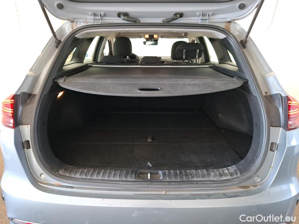 KIA  Cee'd Ceed Sportswagon Active 1.5 T-GDI 160CV BVM6 E6d #10