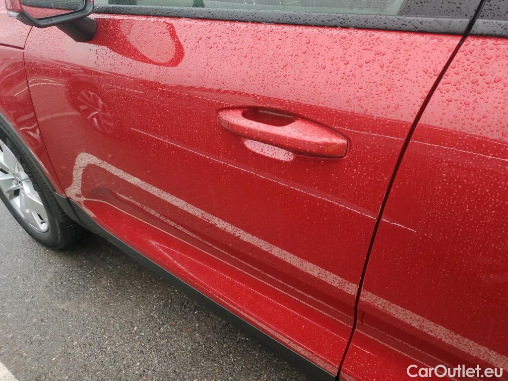  Volvo  XC 40 VOLVO XC40 / 2017 / 5P / todoterreno 1.5 T3 Business Plus Auto #3