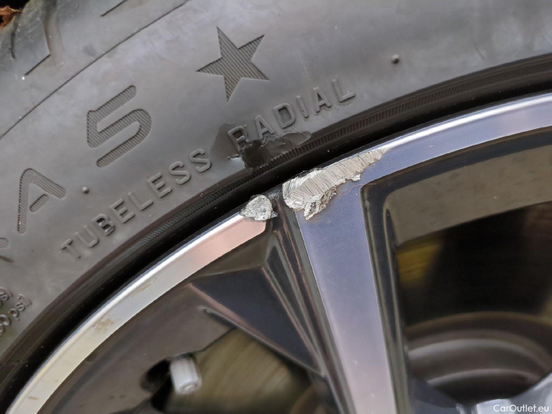 Bmw  Serie 1 Série 1 Berline 120 d xDrive 2.0 190CV BVA8 E6d #6