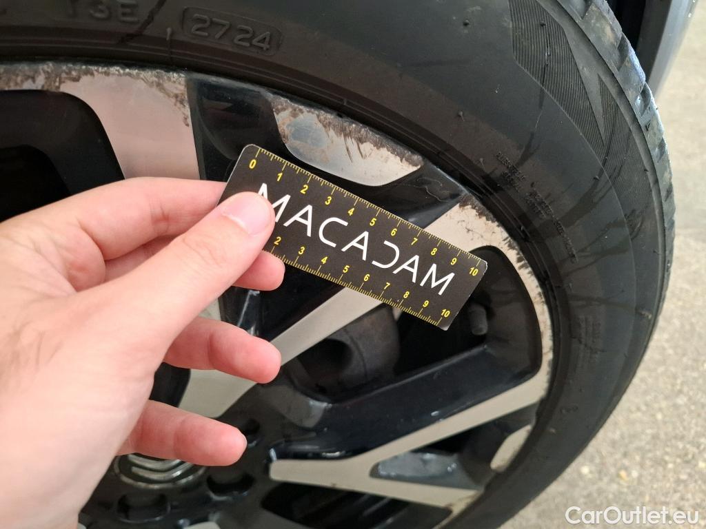 Citroen  C5  Aircross Shine Pack 1.6 PureTech 180CV BVA8 E6d #18