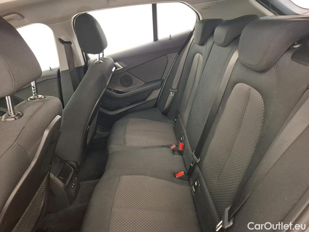 Bmw  Serie 1 BMW Série 1 / 2019 / 5P / Berline 116i DKG7 Business Design #9