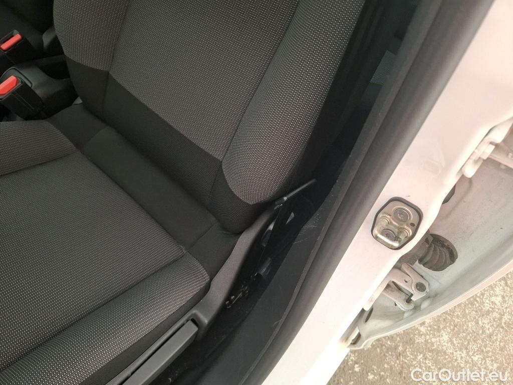 Citroen  C3  Feel Business 1.2 PureTech 80CV BVM5 E6d #6