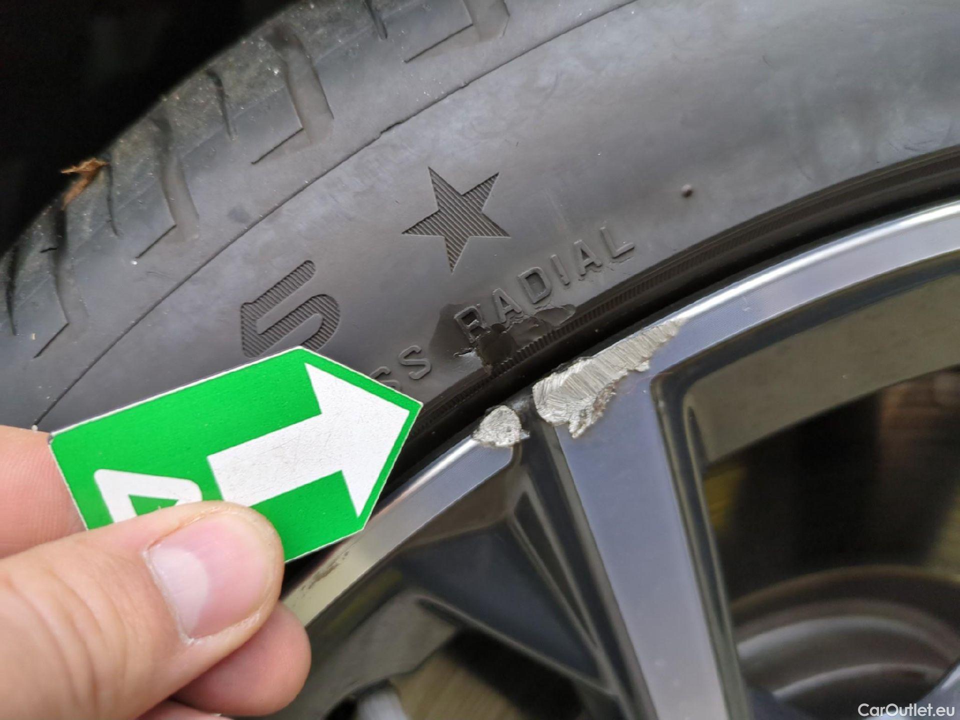 Bmw  Serie 1 Série 1 Berline 120 d xDrive 2.0 190CV BVA8 E6d #3