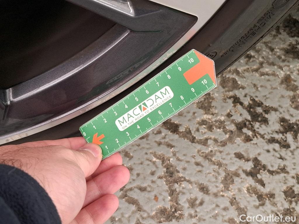 Bmw  Serie 1 BMW Série 1 / 2019 / 5P / Berline 116i DKG7 Business Design #21