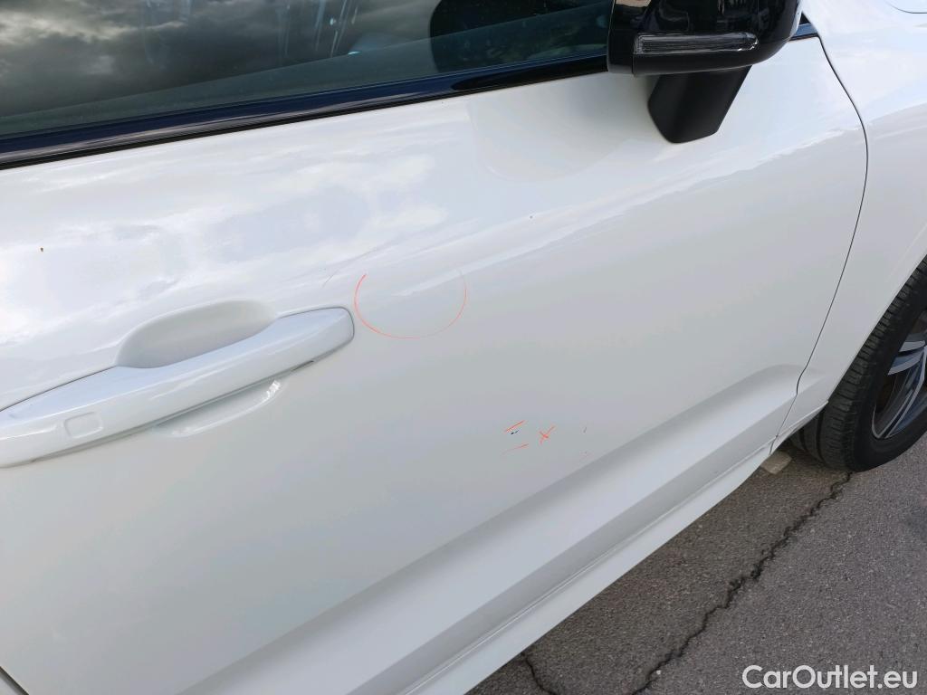 Volvo  XC60 VOLVO  / 2017 / 5P / todoterreno 2.0 T6 AWD Recharge R-Design Exp Auto #5