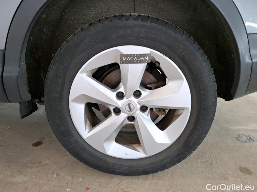 Nissan  Qashqai NISSAN  2017 5P Crossover 15 DCI 115 Business Edition #41