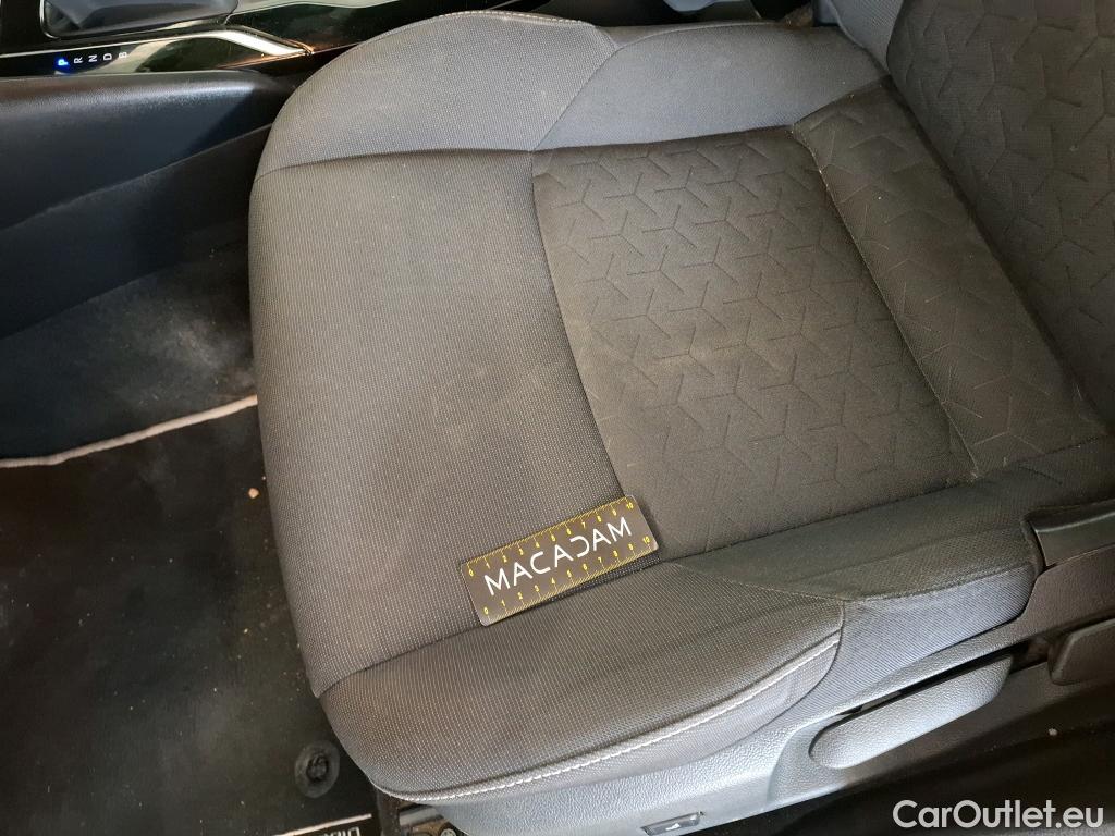 Toyota  Corolla TOYOTA  Touring Sports / 2018 / 5P / Break Hybride 122h Dynamic Business Stage Acad #17