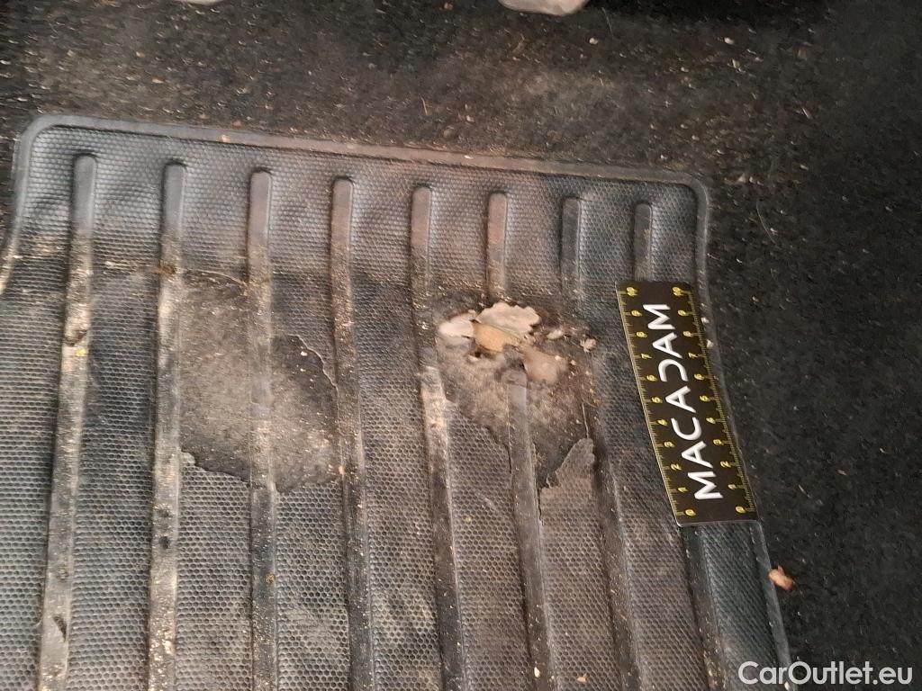 Peugeot  2008  Active Business 1.2 PureTech 100CV BVM6 E6d #9