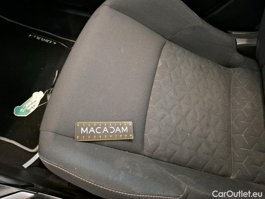 Toyota  Corolla TOYOTA  Touring Sports / 2018 / 5P / Break Hybride 122h Dynamic Business Stage Acad #16