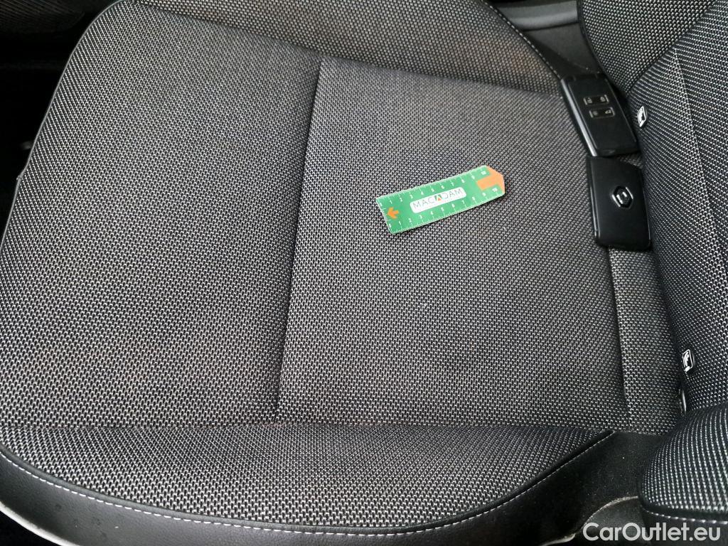 Renault  Captur  II Intens 1.3 TCe 140CV BVA7 E6d #3