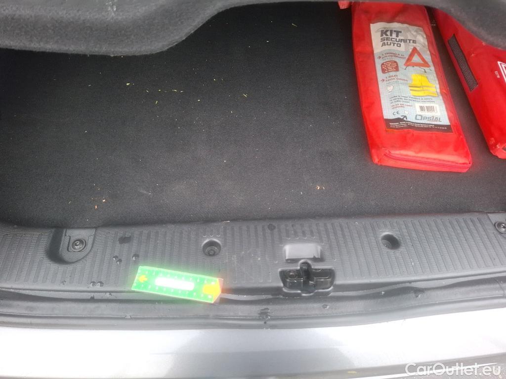 Renault  Twingo  Intens 1.0 SCe 75CV BVM5 E6dT #4