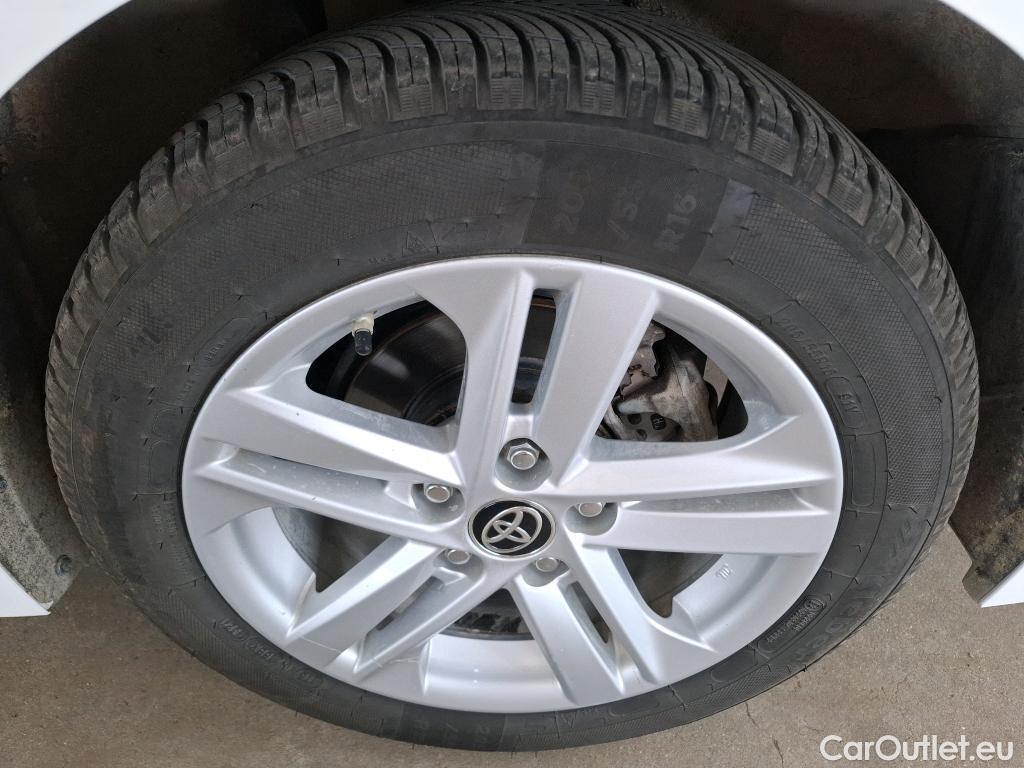 Toyota  Corolla TOYOTA  Touring Sports / 2018 / 5P / Break Hybride 122h Dynamic Business Stage Acad #20