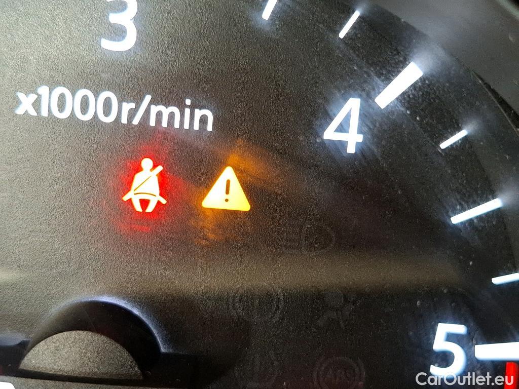 Nissan  Qashqai NISSAN  2017 5P Crossover 15 DCI 115 Business Edition #40