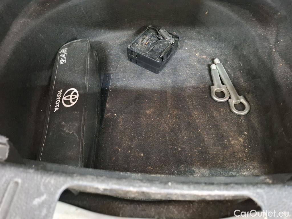 Toyota  Corolla TOYOTA  Touring Sports / 2018 / 5P / Break Hybride 122h Dynamic Business Stage Acad #14