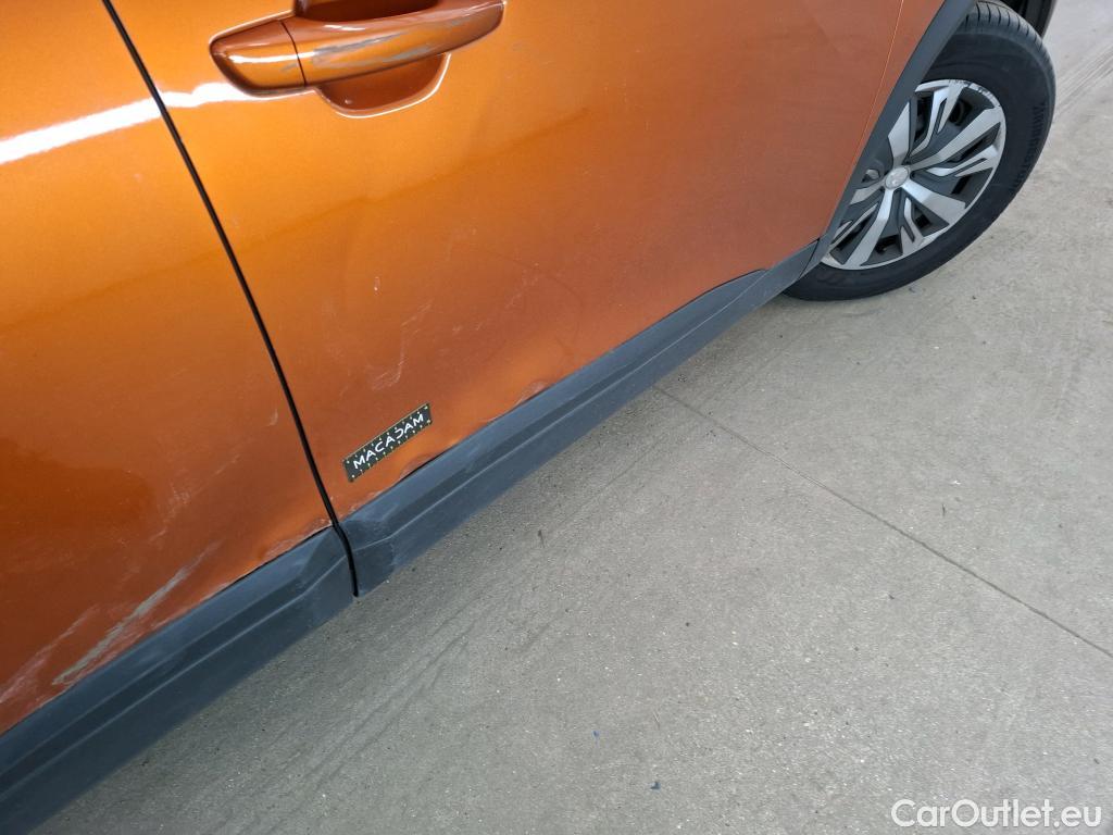 Peugeot  2008  Active Business 1.2 PureTech 100CV BVM6 E6d #19