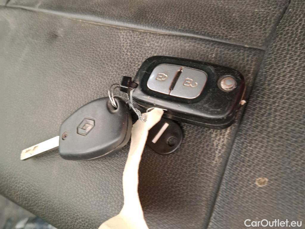 Renault  Master  benne dble cabine L3H1 3 5t 2.3 dCi 130CV BVM6 7 Sieges E6 #12