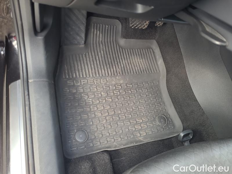 Skoda  Superb  2 (2008) Supe.FL1.5TSI 110 Ambition AT #4