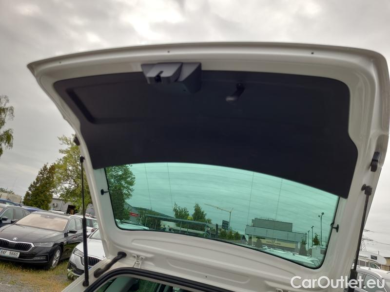  Skoda  Fabia  Combi (2015)  Com 1.0TSI 81 Style #13