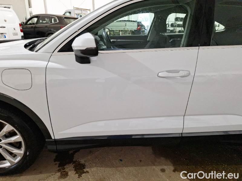 Audi  Q3 AUDI  SPORTBACK / 2019 / 5P / SUV 45 TFSI E S TRONIC BUSINESS PLUS #49