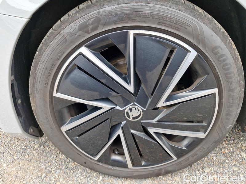 Skoda  Superb  (3V3)(2015) Supe.FL2.0TDI 110 Sportline #3