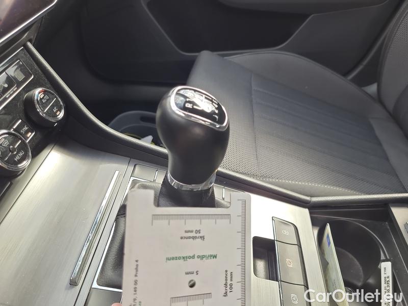 Skoda  Superb  Combi (3T5)(2010) Sup.C.FL2.0TDI 110 Style #5