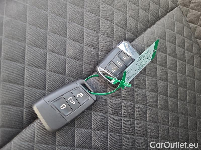 Skoda  Superb  2 (2008) Supe.FL1.5TSI 110 Ambition AT #14