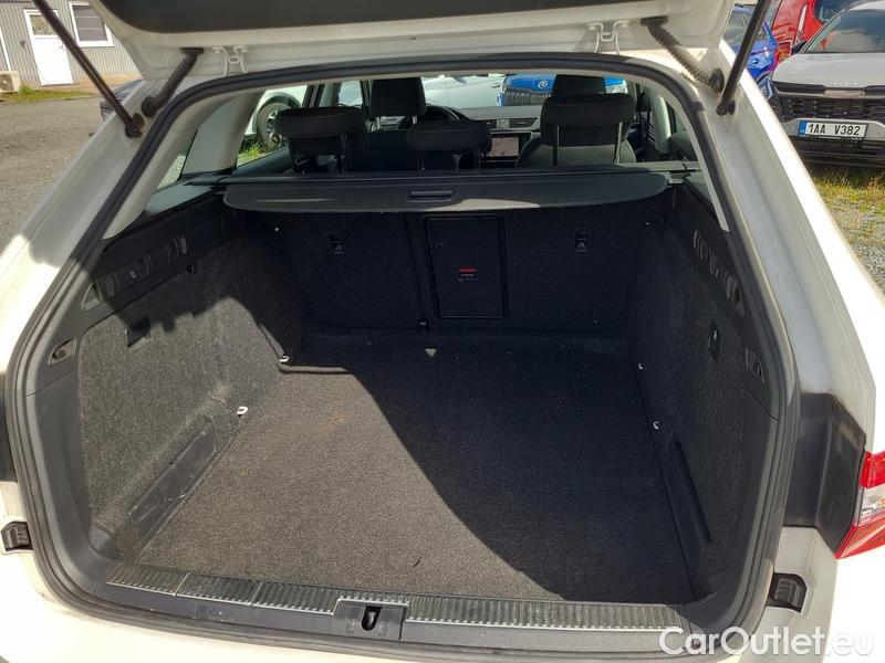 Skoda  Superb  Combi (3T5)(2010) Sup.C.FL2.0TDI 110 Style #12