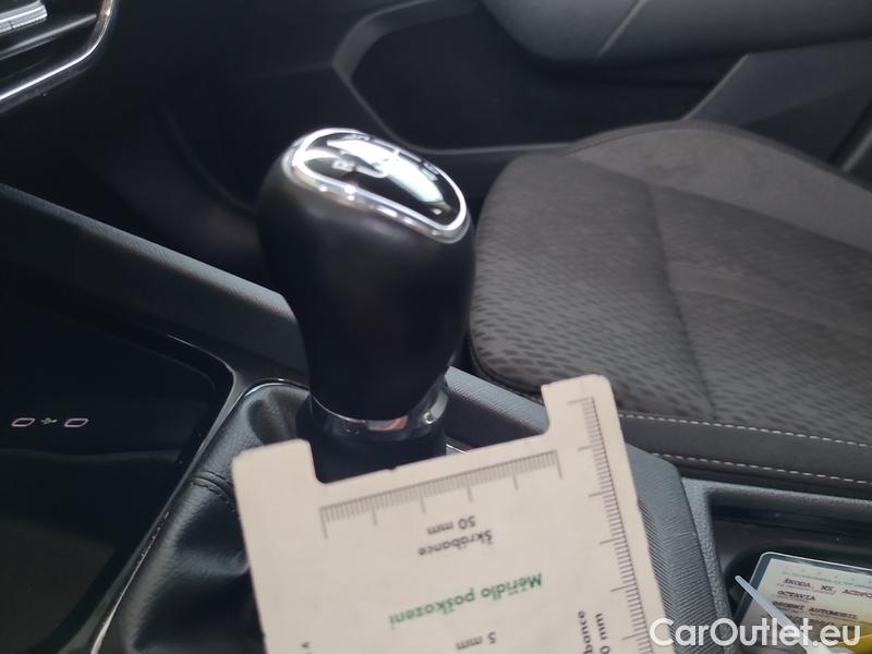  Skoda  Octavia  Combi 1.5TSI 110 Style #10