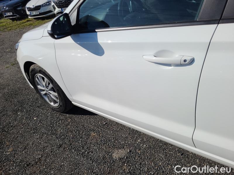  Hyundai  i30  (PD)(01.2017  ->)  kom.1.0TGDI 120 Comfort #3